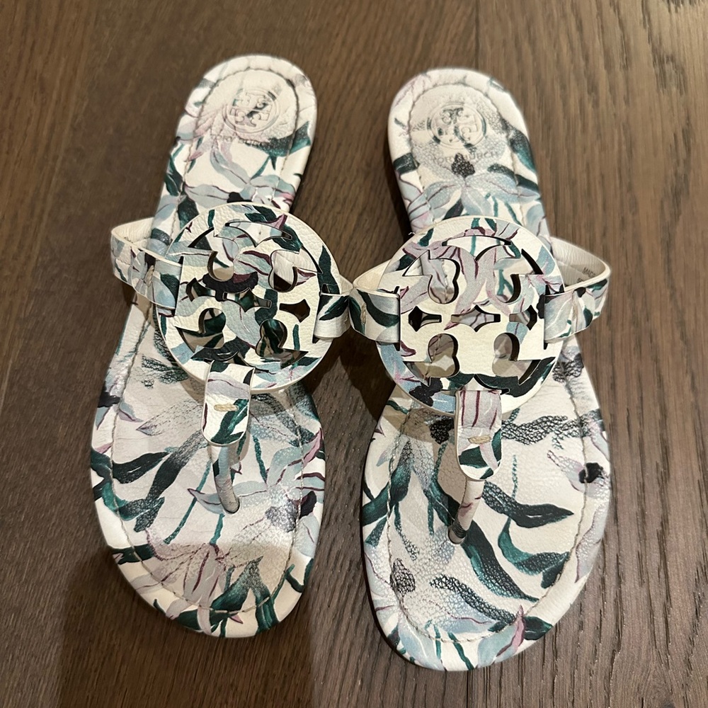 Floral Tory Burch sandals sz 7